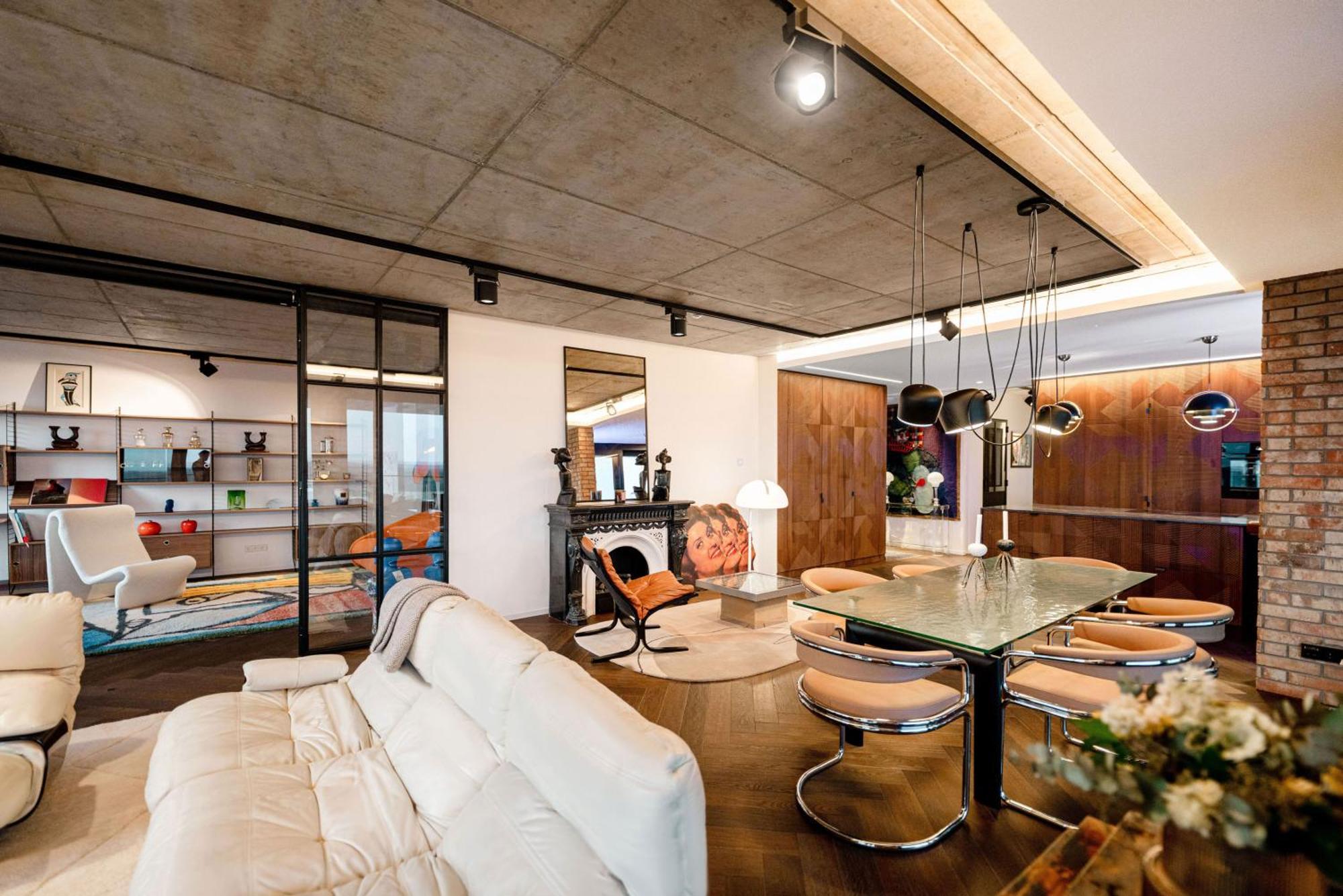 Sky21 Lux With Pool, Gym, & Views Apartment *